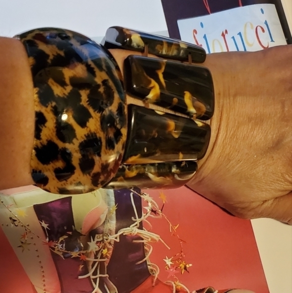 Tortoise‎ bangle duo